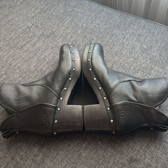 UGG Women's Cam II Leather and Sheepskin Booties Sz 10 - Picture 14 of 15